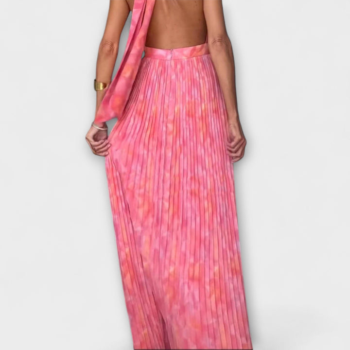 Seraphina - Chic Halter Neck V-Neck Pleated Maxi Dress