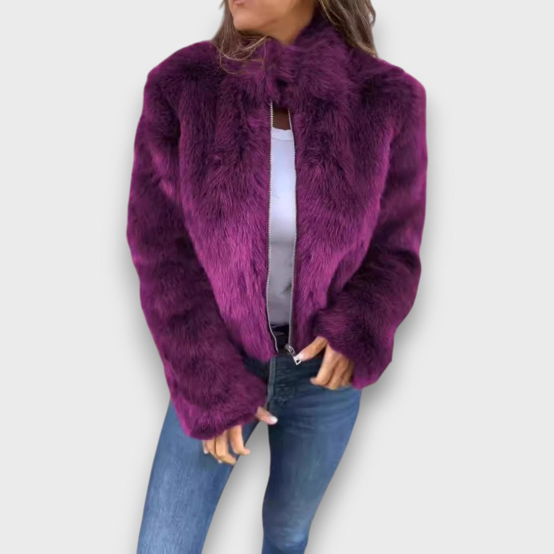 Veyla – Elegant Short Jacket